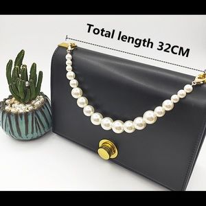 Pearl handle/strap for handbags